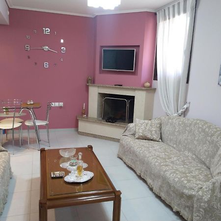 NafpaktosΉσυχο Σπίτι Στη Ναύπακτοアパートメント エクステリア 写真